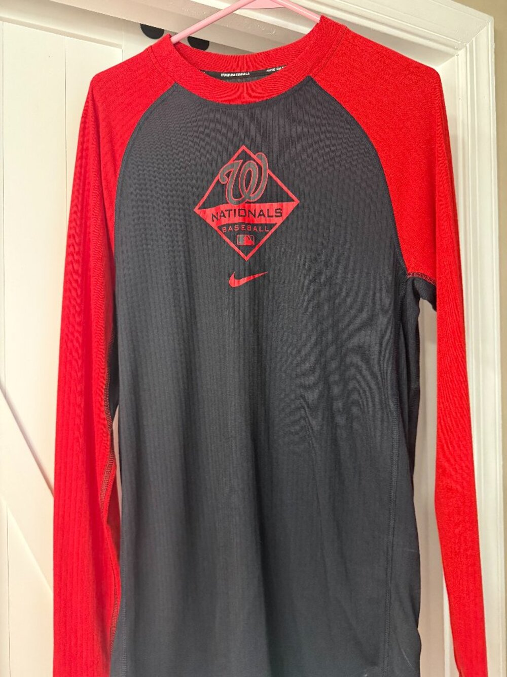 WASHINGTON NATIONALS DRI FIT NIKE LONG SLEEVE SHIRT- MENS MEDIUM